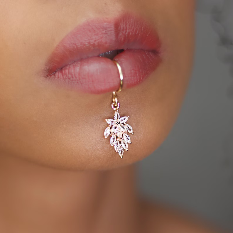 Luxo cor de ouro flor forma br - Body Jewelry Earrings avaliação e preço